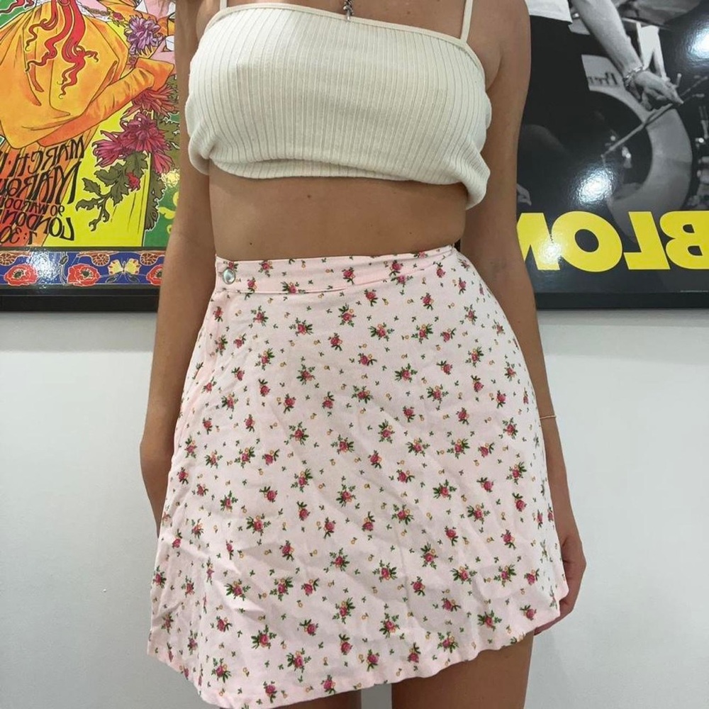 Floral pink mini skirt